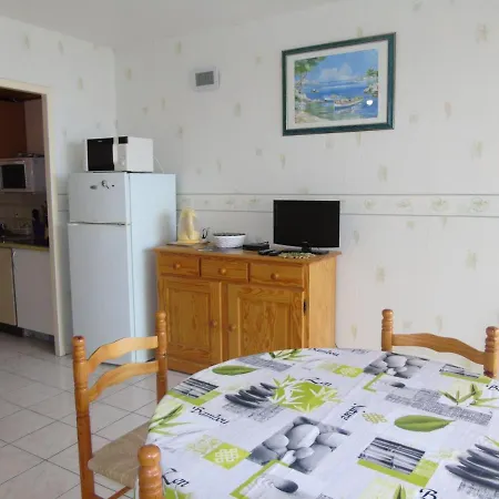 Saint-hilaire-de-riez, 1 Piece, 4 Personnes - Fr-1-83-129 *